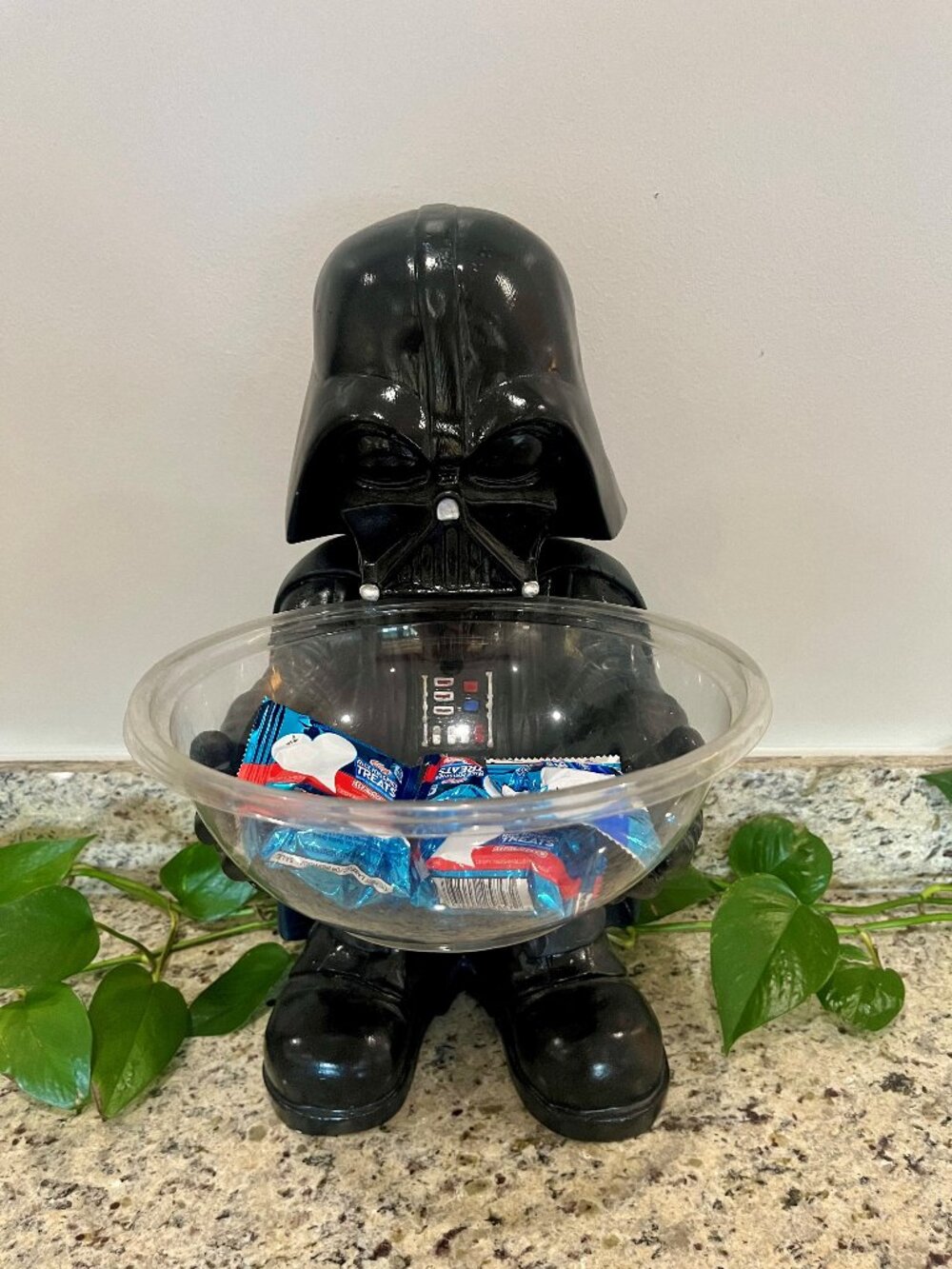 Darth Vader Snack Holder - Star Wars Classic